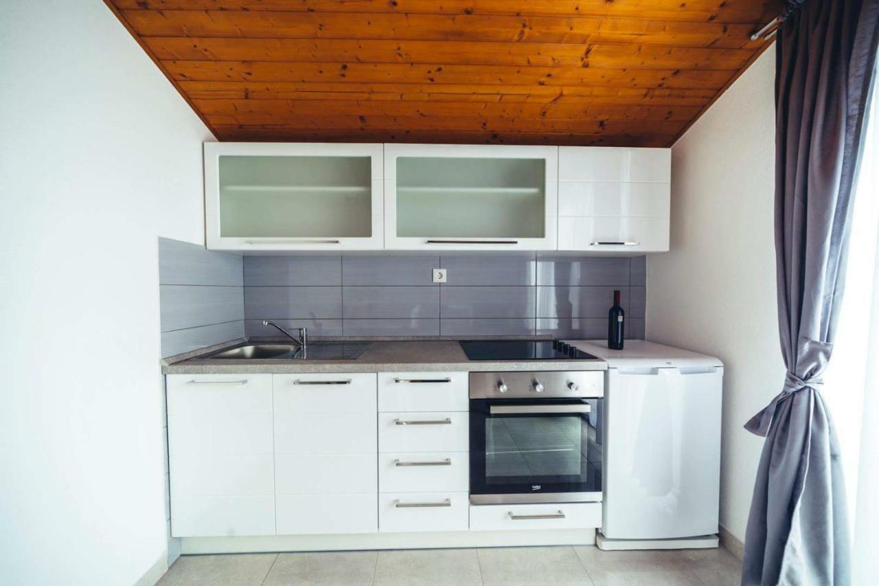 Apartments Juric Целина Экстерьер фото