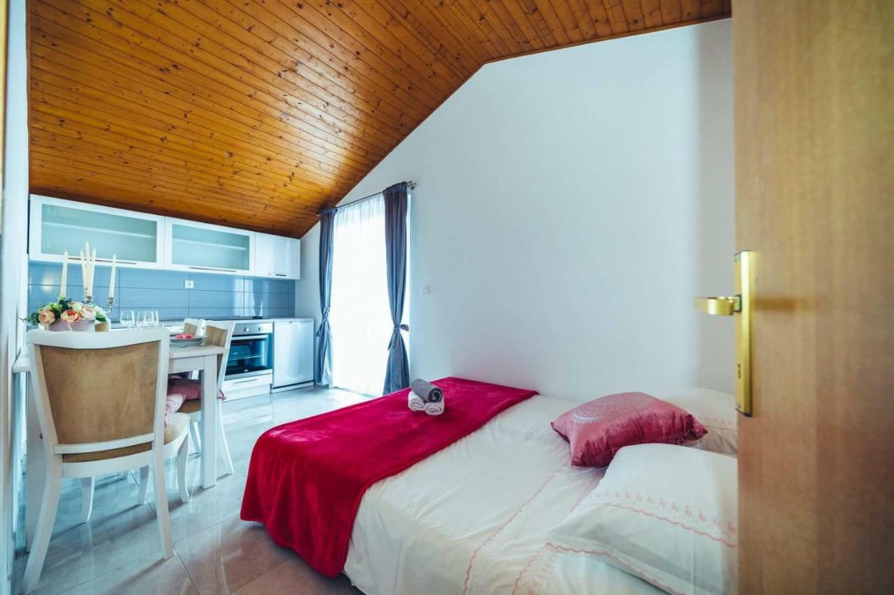 Apartments Juric Целина Экстерьер фото